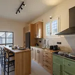 Yema House - Naoussa Bay