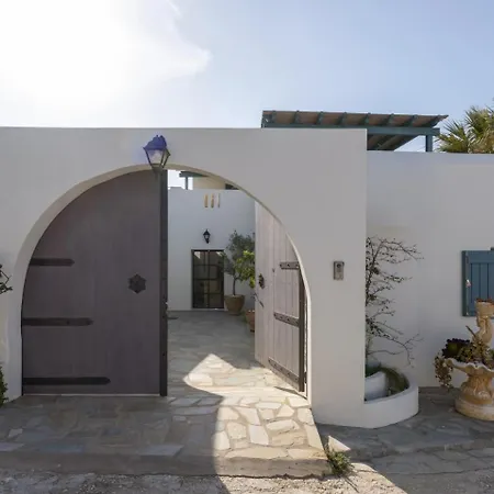 Yema House - Naoussa Bay