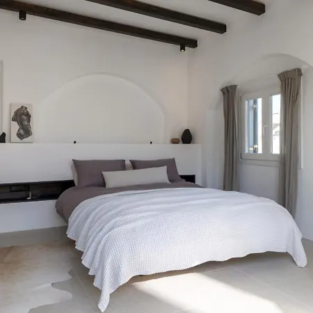 Yema House - Naoussa Bay