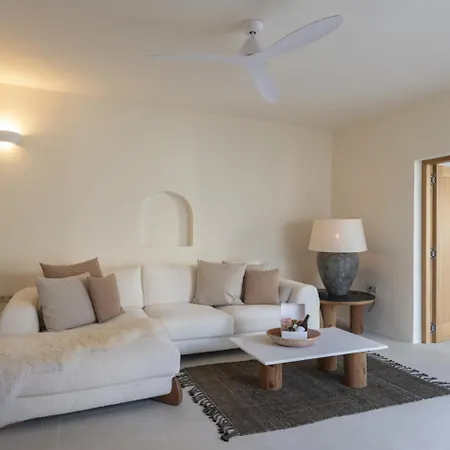 Yema House - Naoussa Bay *