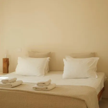 Yema House - Naoussa Bay *